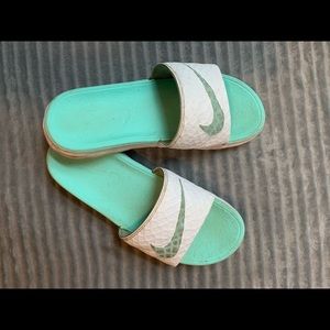 Nike slides